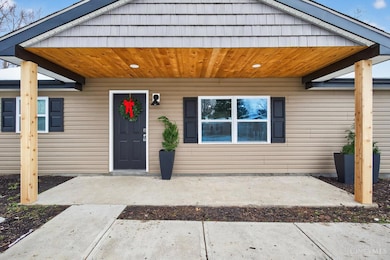 60 S Orchard Cir, Blanchester, OH 45107 - photo 2