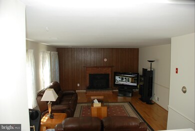 6 Turnham Ct, Gaithersburg, MD 20878 - photo 3