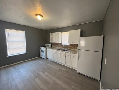 2513 Quintana Rd unit 6, San Antonio, TX 78211 - photo 7