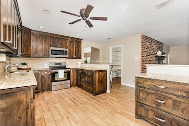 2704 Shady Grove Dr, Bedford, TX 76021 - photo 5