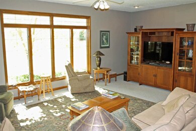 2523 Loma St, Cedar Falls, IA 50613 - photo 6