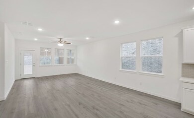 4530 Pinehurst Trace Dr, Pinehurst, TX 77362 - photo 4