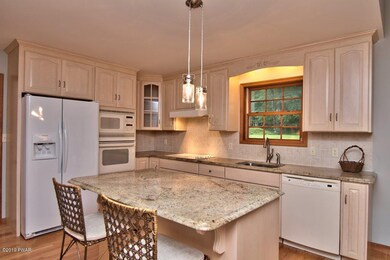 103 Pitch Pine Ln, Milford, PA 18337 - photo 5