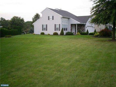 606 Washington St, Shoemakersville, PA 19555 - photo 2