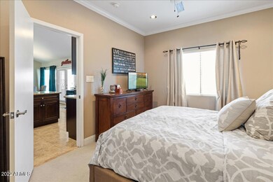 Master Bedroom (8)