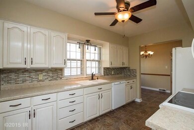 2420 E 29th St, Des Moines, IA 50317 - photo 6