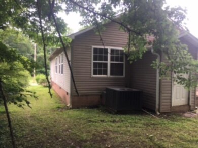 122 Booker St, Jackson, TN 38301 - photo 5