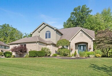 561 Burgess Cir unit 30, Aurora, OH 44202 - photo 2