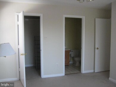 2703 Leaf Drop Ct unit 9, Silver Spring, MD 20906 - photo 5