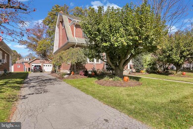329 E Walnut St, Reading, PA 19607 - photo 2