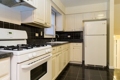 18118 Olympia Dr, Country Club Hills, IL 60478 - photo 5