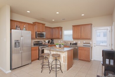 10902 Mustang Oak Dr, San Antonio, TX 78254 - photo 7