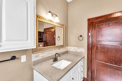 3010 Avenue Q unit 3, Galveston, TX 77550 - photo 6