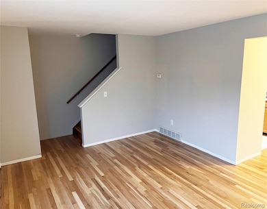 25843 Salem St unit 48, Roseville, MI 48066 - photo 3