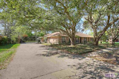This home sits on a large lot and has 4 beautiful 