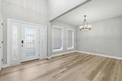 943 Earley Lake Curve, Burnsville, MN 55306 - photo 5