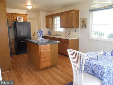 5041 Portsmouth Rd, Fairfax, VA 22032 - photo 6