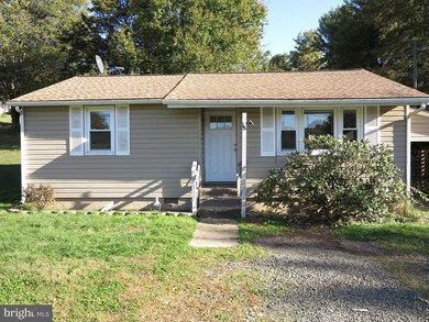 6712 Breezy Dr, Warrenton, VA 20187 - photo 3