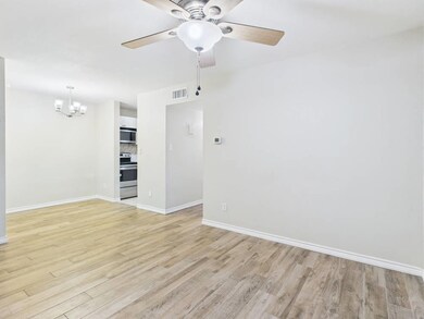 400 W 35th St unit 104, Austin, TX 78705 - photo 5