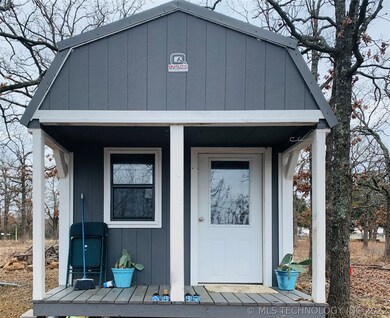 one room cabin with 2 lofts