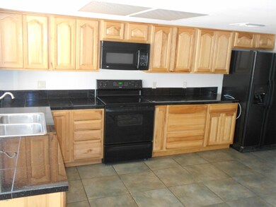 1034 E Hoover Ave, Mesa, AZ 85204 - photo 5