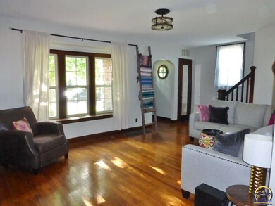 1722 SW Randolph Ave, Topeka, KS 66604 - photo 3