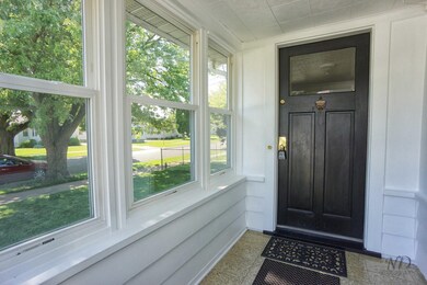 210 S Elmwood Ave, Waukegan, IL 60085 - photo 2