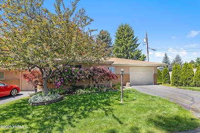 7610 Summitview Ave #1