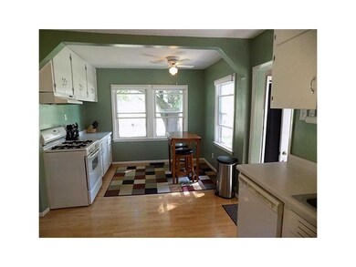 1314 E Ave NW, Cedar Rapids, IA 52405 - photo 2