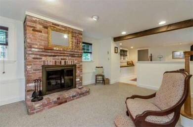 23 Harris St unit 2, Marblehead, MA 01945 - photo 6