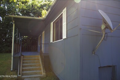 1894 5th St, Jellico, TN 37762 - photo 4