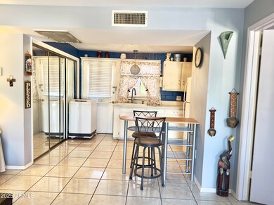 248 S Paseo Aguila unit C, Green Valley, AZ 85614 - photo 3