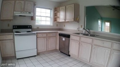 223 Miller Dr, Strasburg, VA 22657 - photo 5