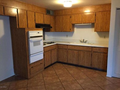 8110 W Flower St, Phoenix, AZ 85033 - photo 4