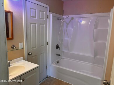 8521 Shrub Ct unit B, Anchorage, AK 99504 - photo 6