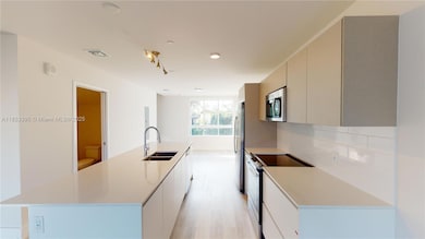 2555 NE 193rd St unit 2224, Miami, FL 33180 - photo 4