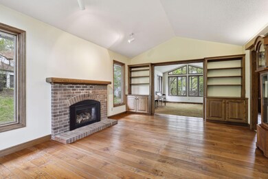 18150 Berry Ln, Wayzata, MN 55391 - photo 6