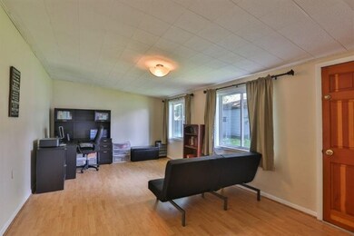 233 N Wiggs St, Griffith, IN 46319 - photo 6