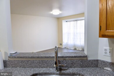 8326 Green Heron Way unit 48, Lorton, VA 22079 - photo 7