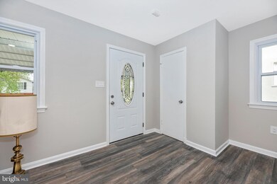 2711 Hughes Rd, Adelphi, MD 20783 - photo 2