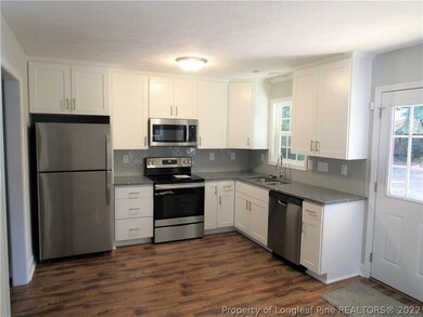 461 Mcbain Dr, Fayetteville, NC 28305 - photo 5