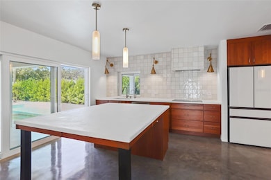 2012 Culberson Ave, Dunedin, FL 34698 - photo 4