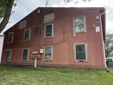 3408 SW Burnett Rd, Topeka, KS 66614 - photo 2