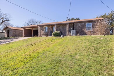 206 Park Ct, Weatherford, TX 76086 - photo 2