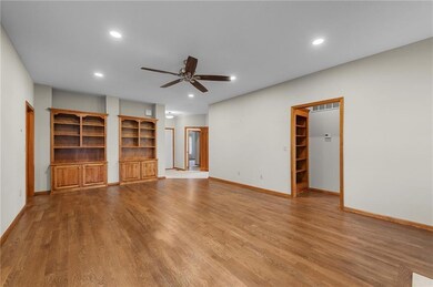 1123 SW Hoke Dr, Lees Summit, MO 64081 - photo 7