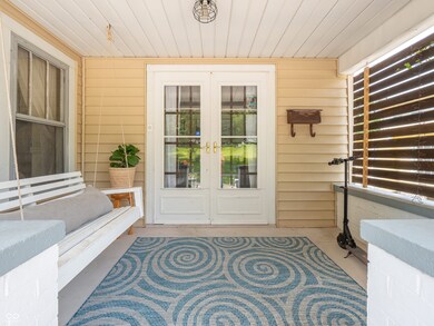 228 N East St, Plainfield, IN 46168 - photo 3