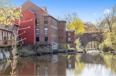 Sanford Mill Condominiums unit 65, Medway, MA 02053 - photo 2