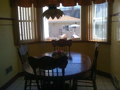 6147 N Sacramento Ave, Chicago, IL 60659 - photo 5