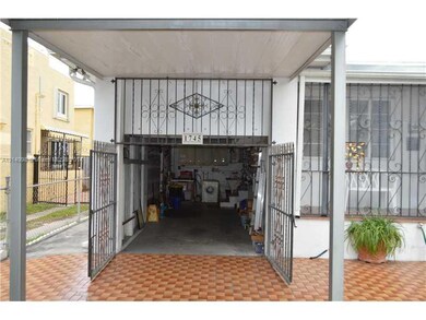 Parking Lot/Garage