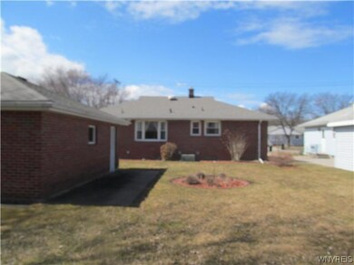 1301 Moll St, North Tonawanda, NY 14120 - photo 4